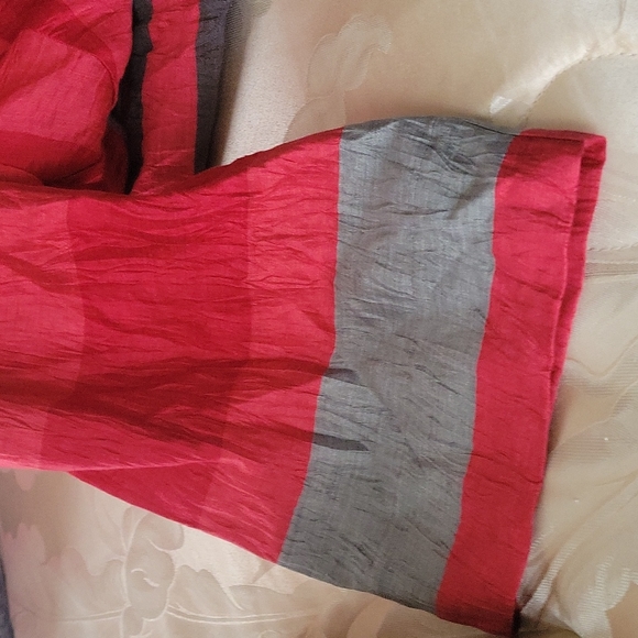 Top - Picture 2 of 10